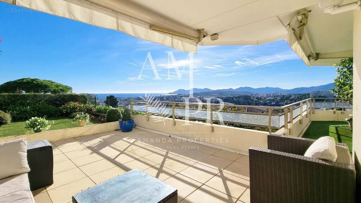 Appartement à LE CANNET