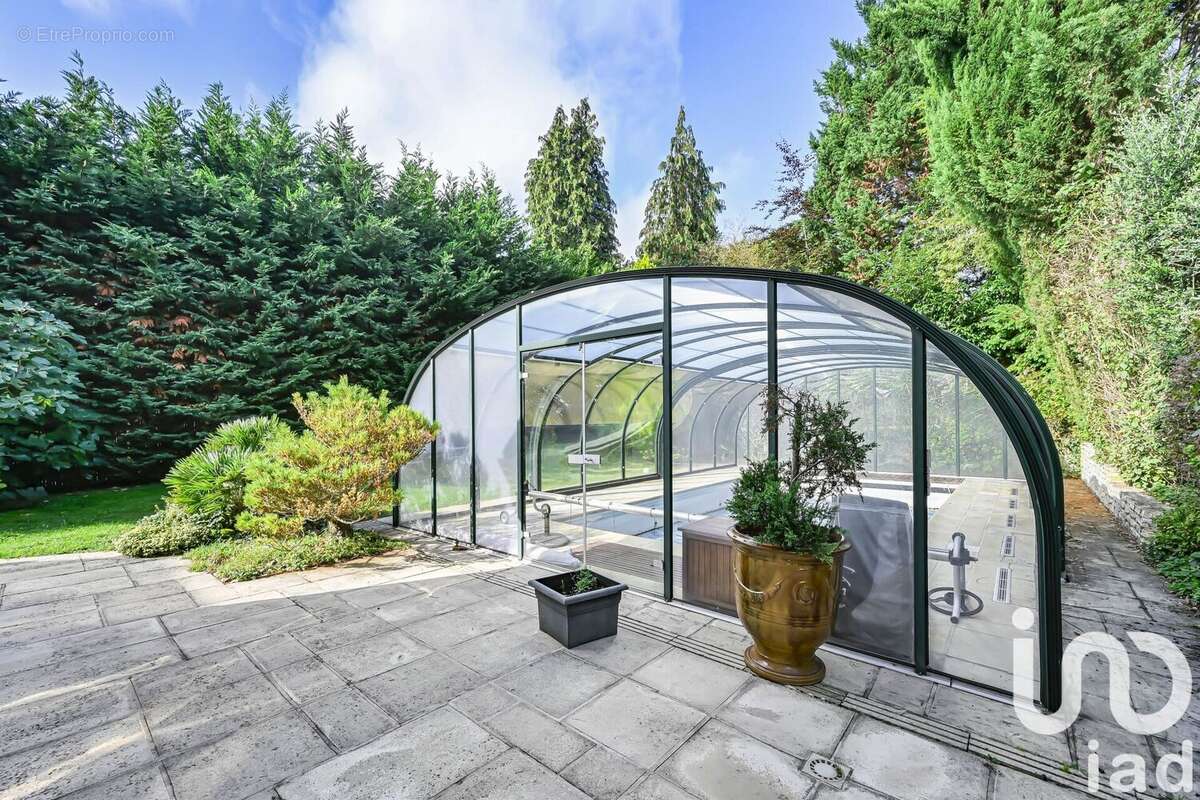 Photo 5 - Maison à LA CELLE-SAINT-CLOUD