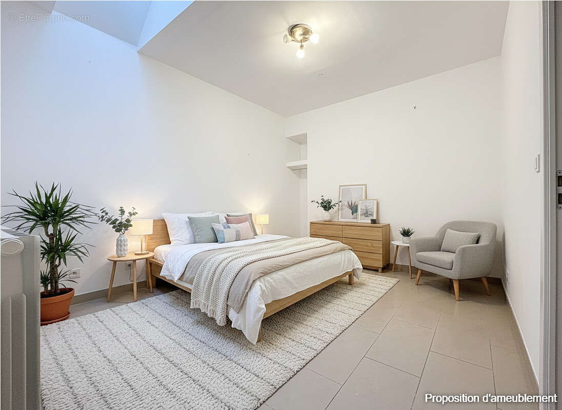 Commerce à VALLAURIS