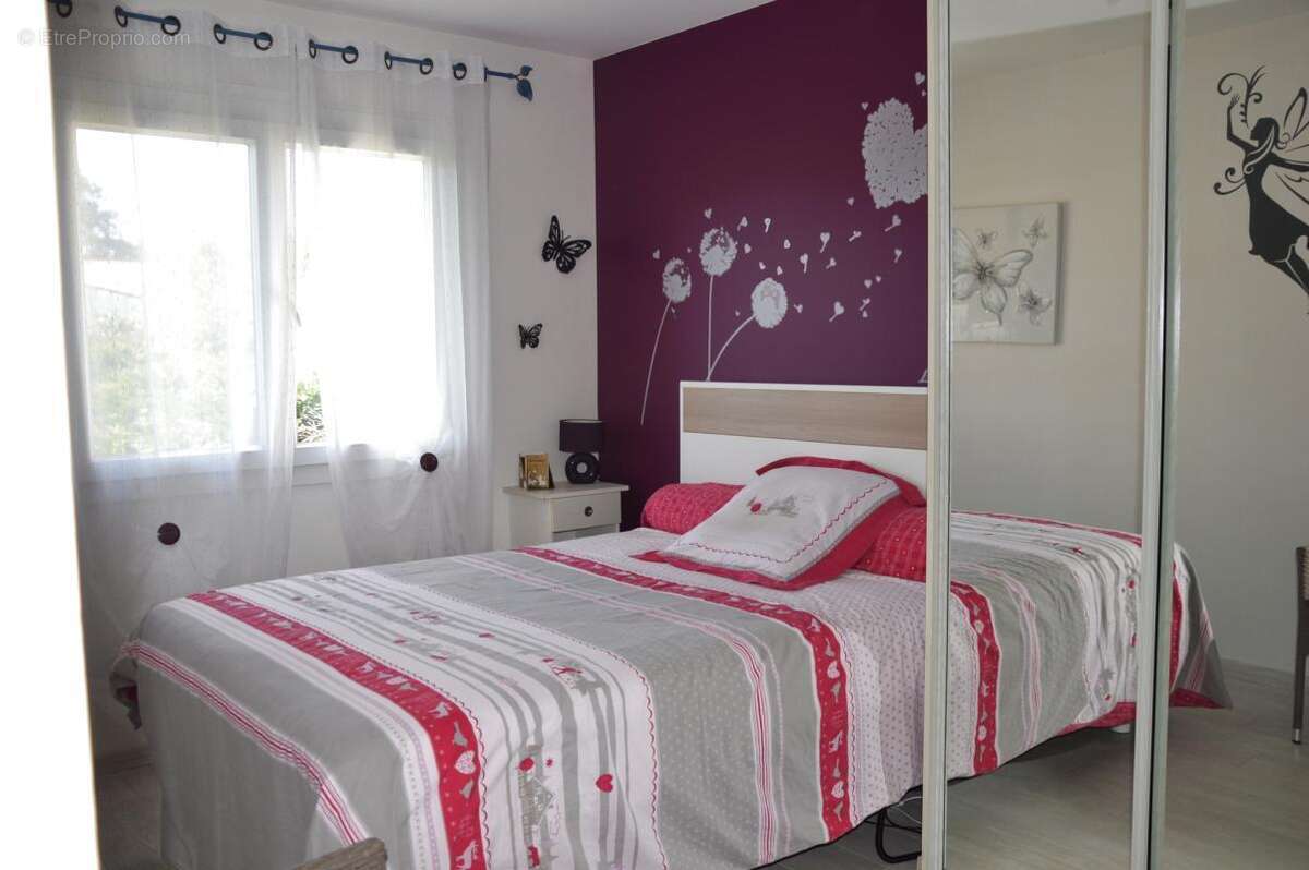 Maison à SAINT-GEORGES-DE-POINTINDOUX