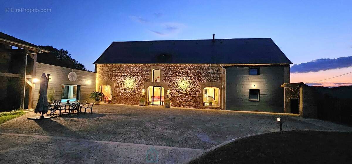 Maison à GROLEJAC