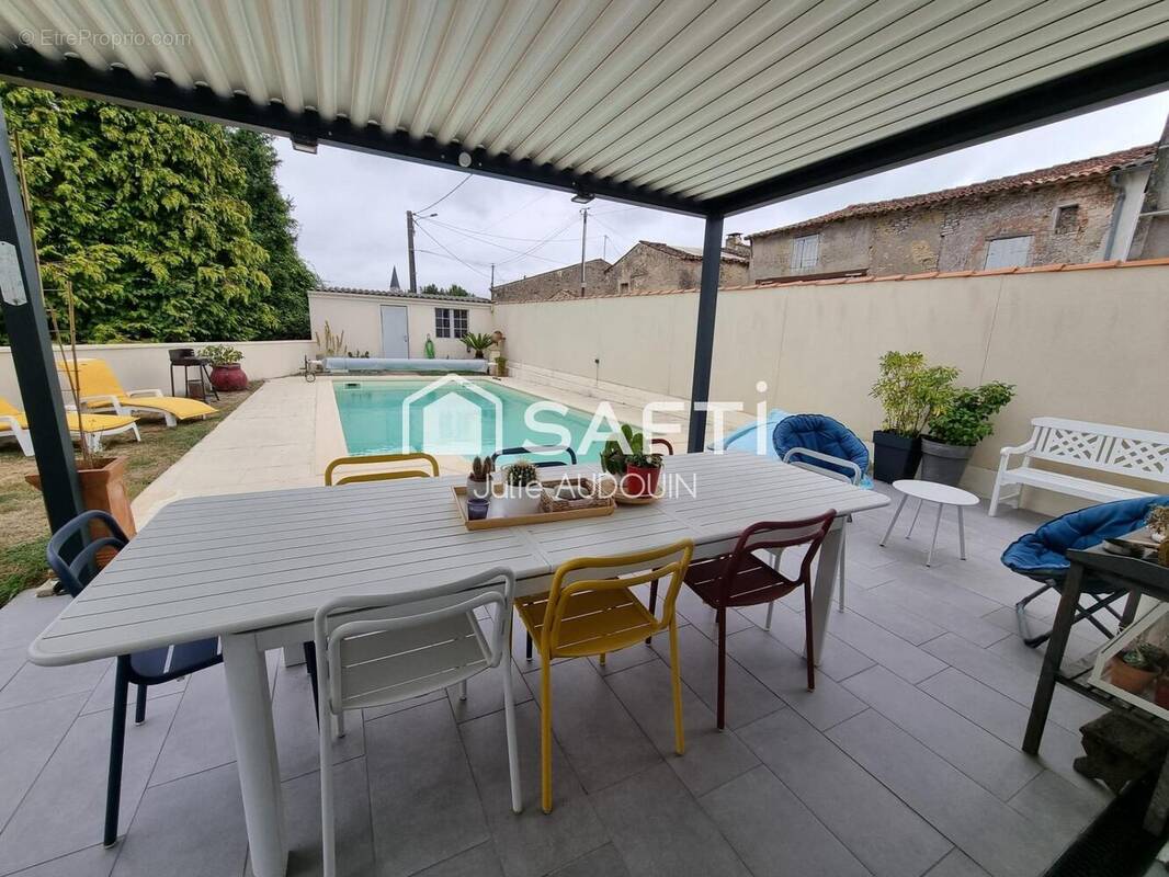 Photo 1 - Maison à CHERVES-RICHEMONT