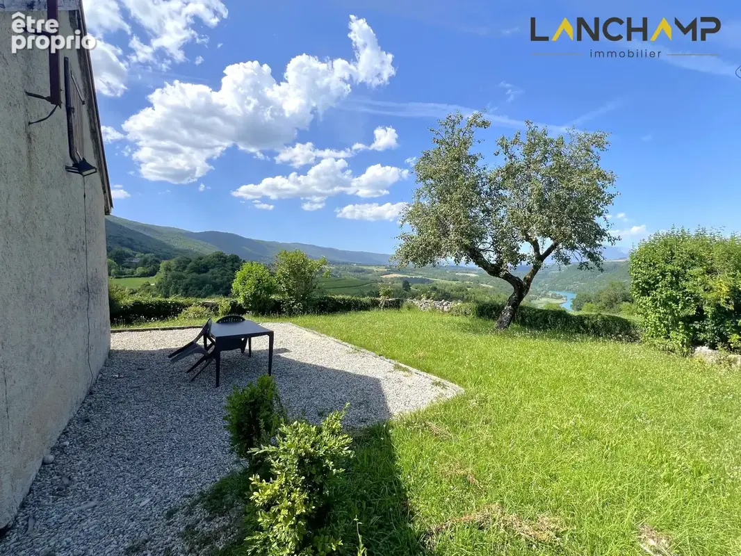 Maison de caractère de 190m2 avec jardin vue Rhône - photo 14
