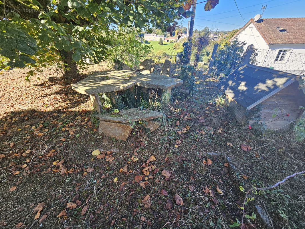 Maison à CHATEAUNEUF-LA-FORET