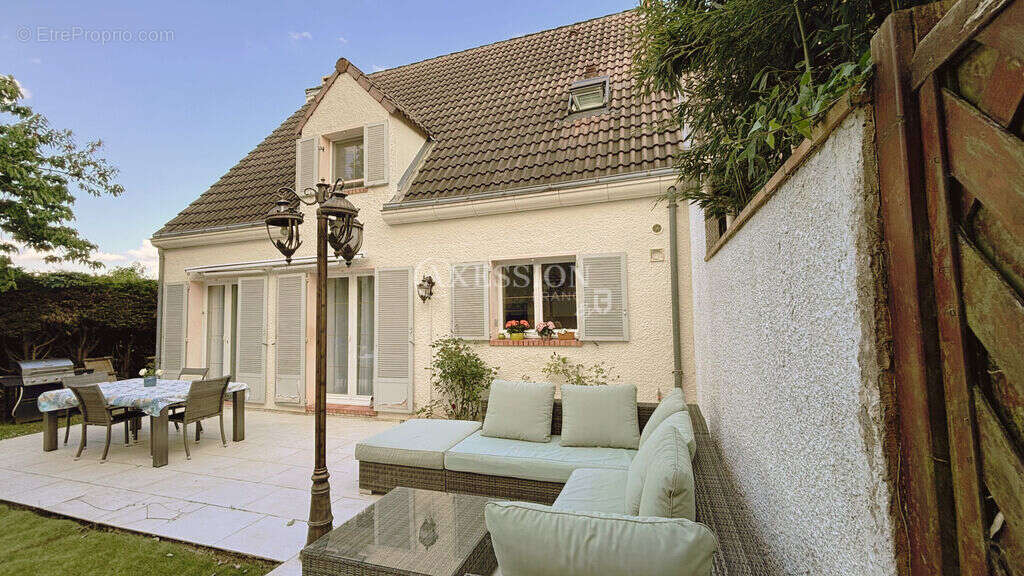Maison de 6 pièces, 4 chambres, Proche commodités - photo 10