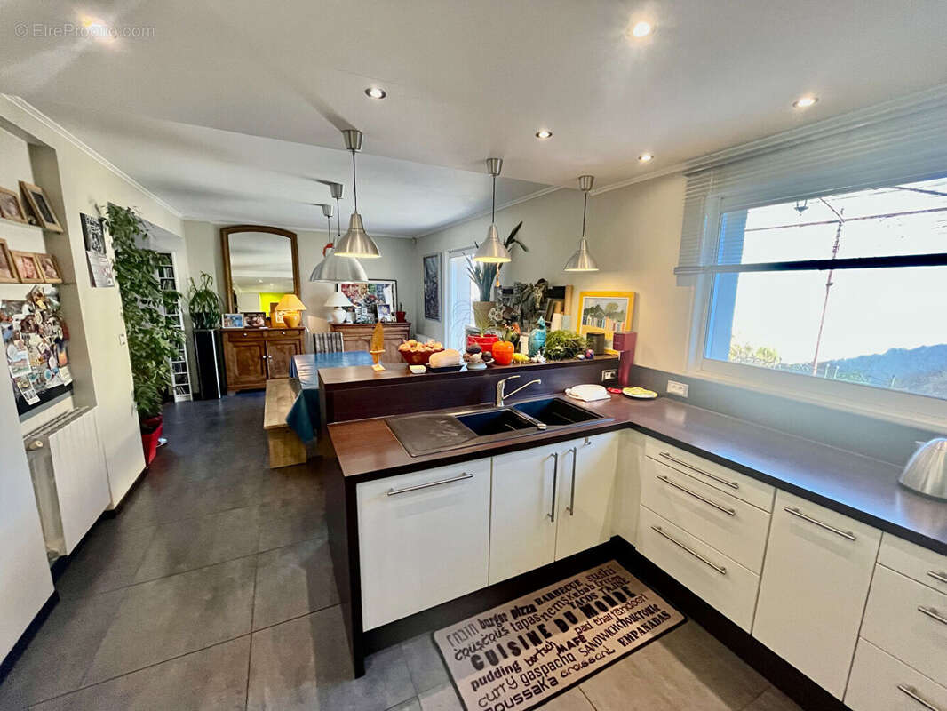 Maison à L&#039;ISLE-SUR-LA-SORGUE