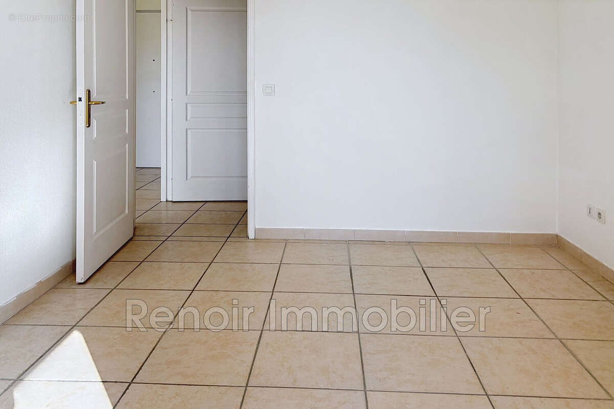 Appartement à VILLENEUVE-LOUBET