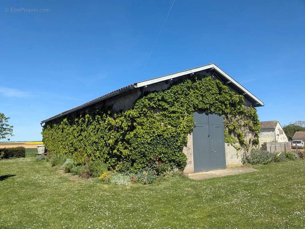 Maison à SAINT-GREGOIRE-D'ARDENNES