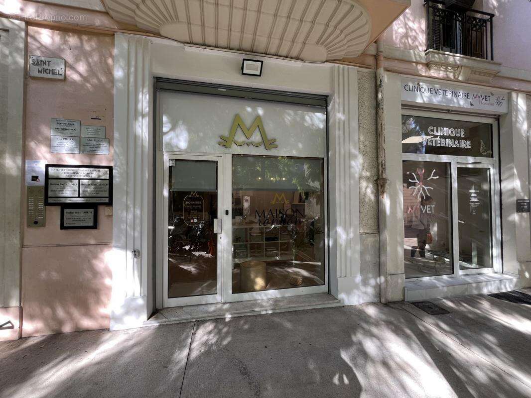 Commerce à BEAUSOLEIL