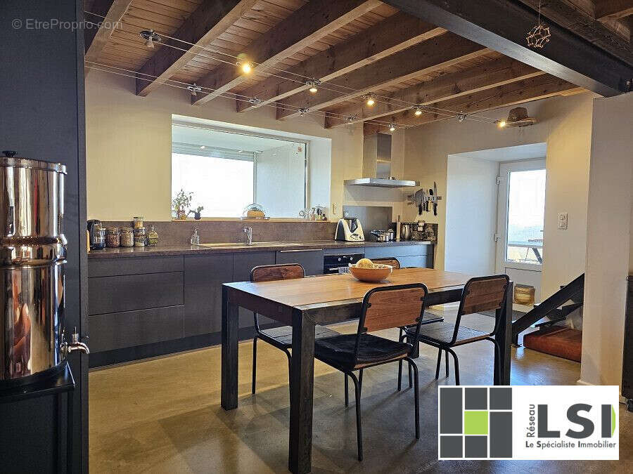 Maison à LACHAPELLE-GRAILLOUSE