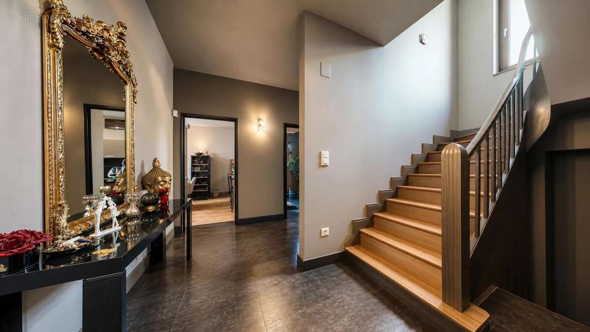 Maison de 9 pièces de 243 m² à Thionville - photo 15
