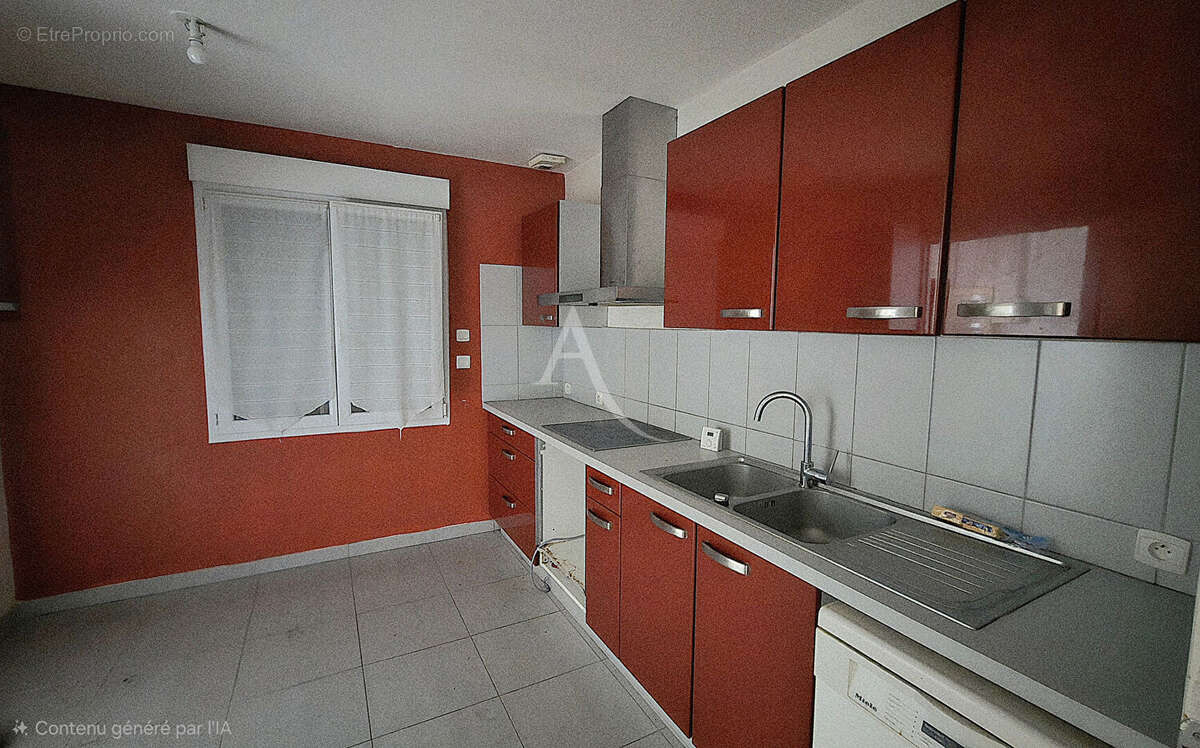 Maison à SAINT-DENIS-DE-L&#039;HOTEL