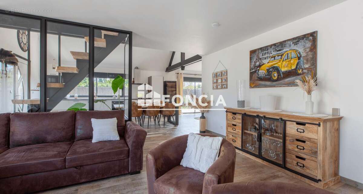 Commerce à NAZELLES-NEGRON