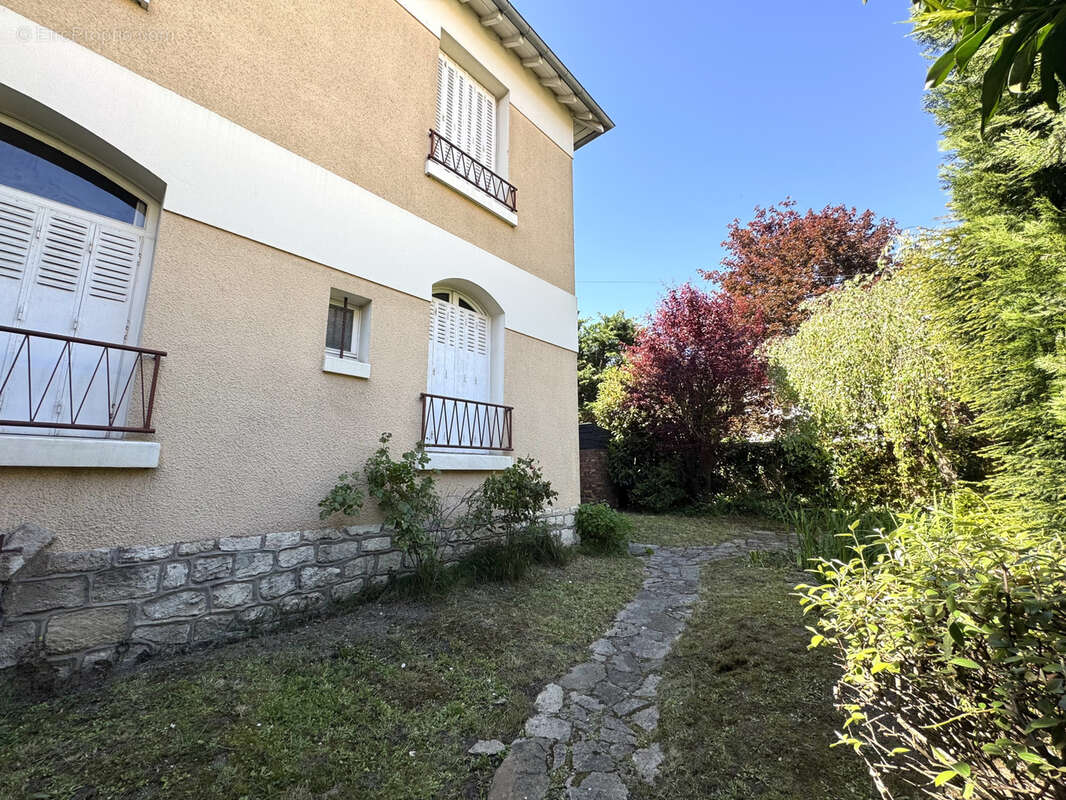 Maison à LE PERREUX-SUR-MARNE