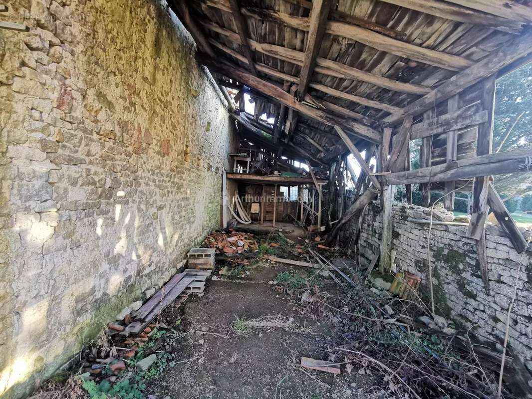 Maison à SOULAUCOURT-SUR-MOUZON