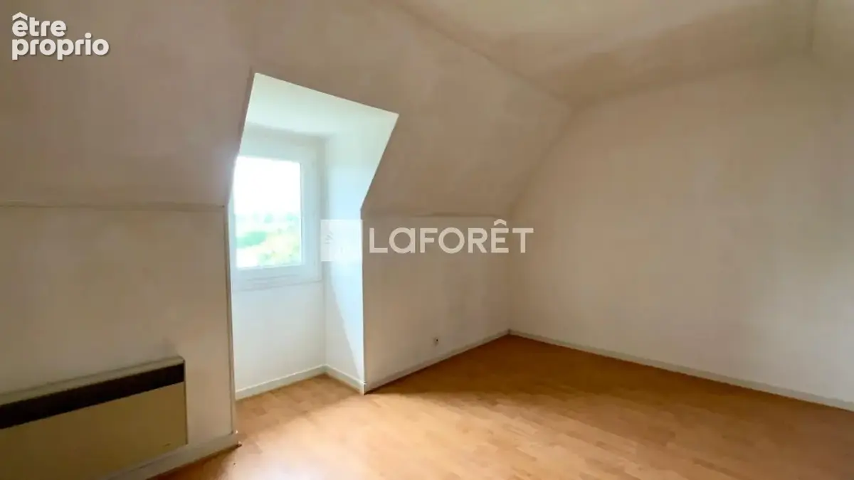 2 MAISONS à LANGOAT - 10 pièce(s) - 120m² et 80m² - photo 15