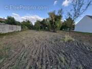 Terrain à VAUGRIGNEUSE