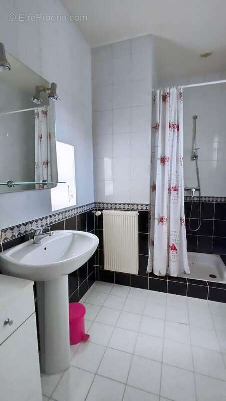 Photo 9 - Maison à FOUGERES