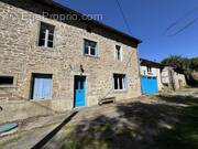 n°3 - Maison à SAINT-HILAIRE-LE-CHATEAU