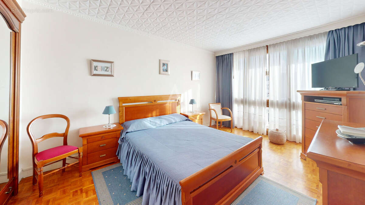 Appartement à CHILLY-MAZARIN