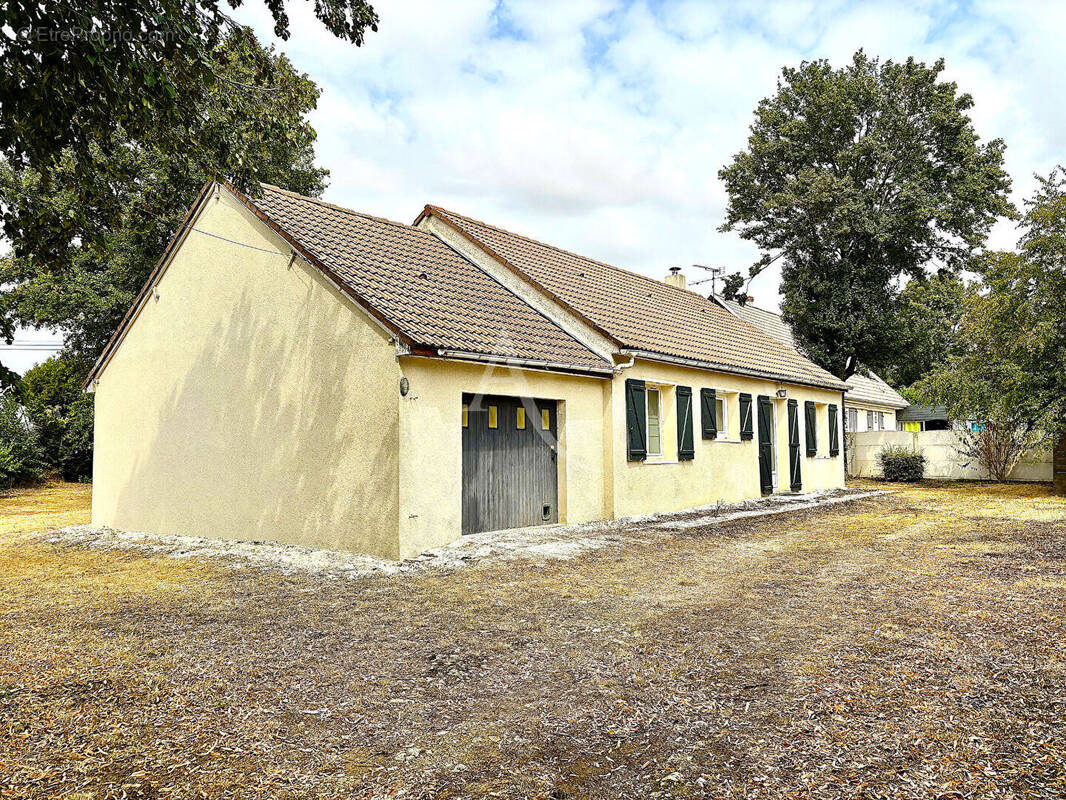 Maison à VILLERBON