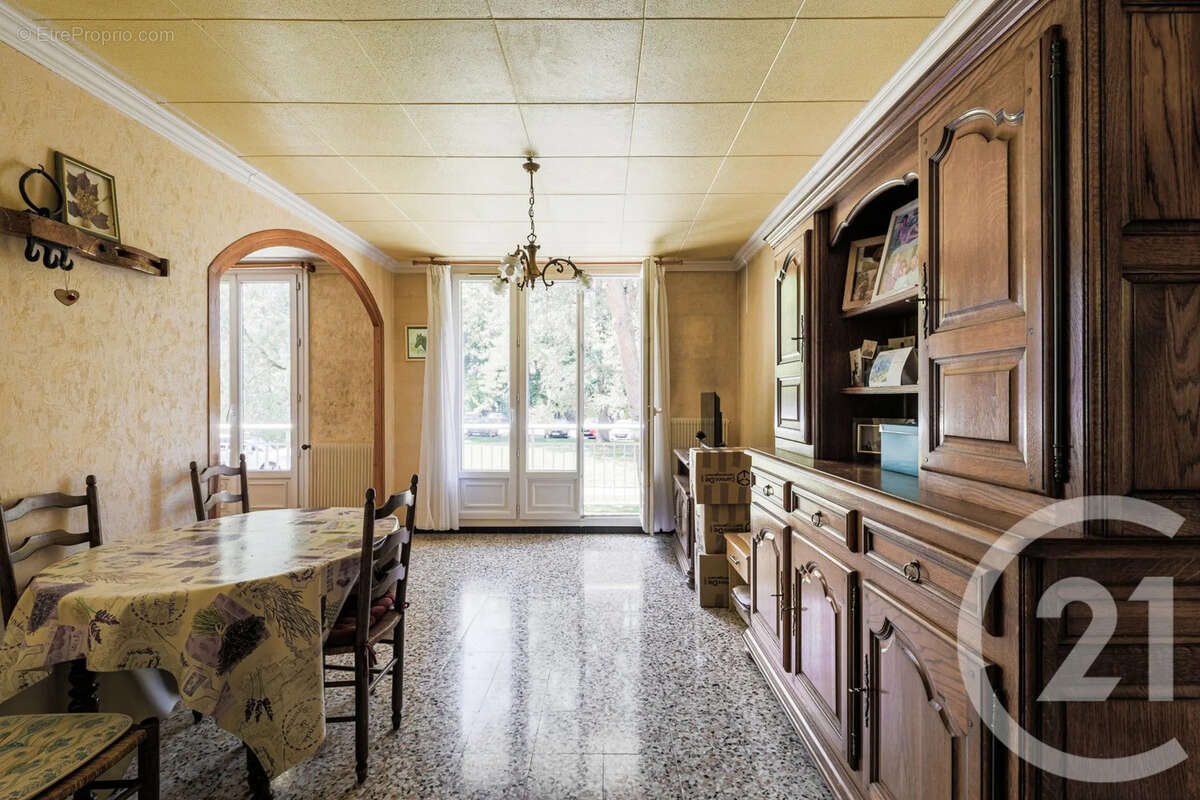 Appartement à SAINT-MARTIN-D'HERES