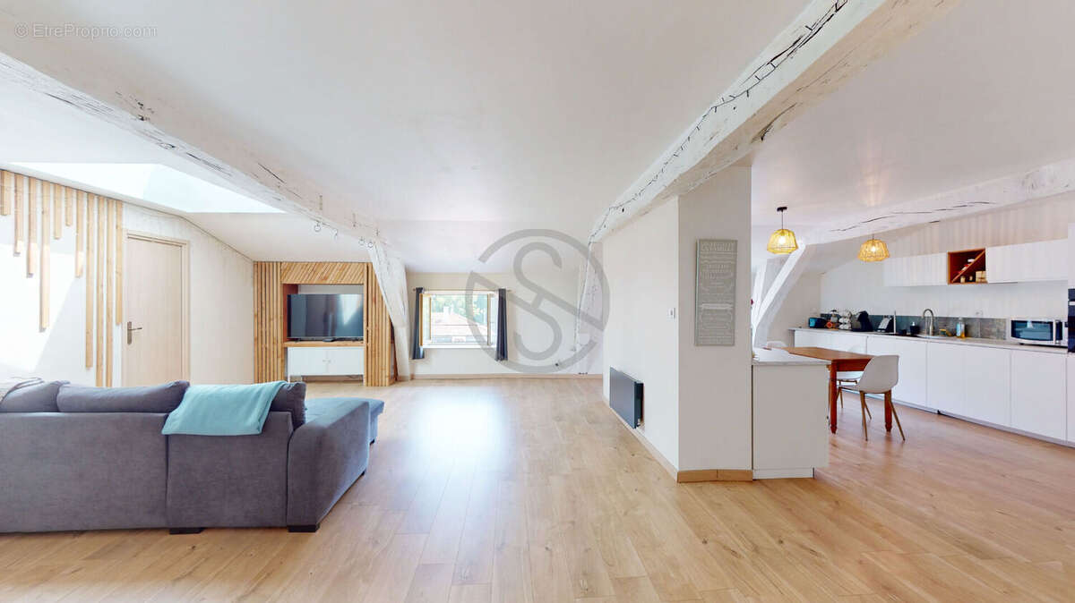 Appartement à BOURGOIN-JALLIEU