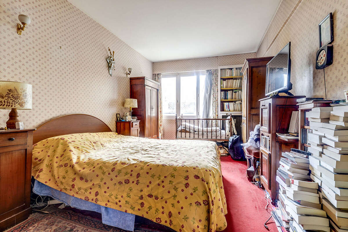 Appartement à PARIS-14E