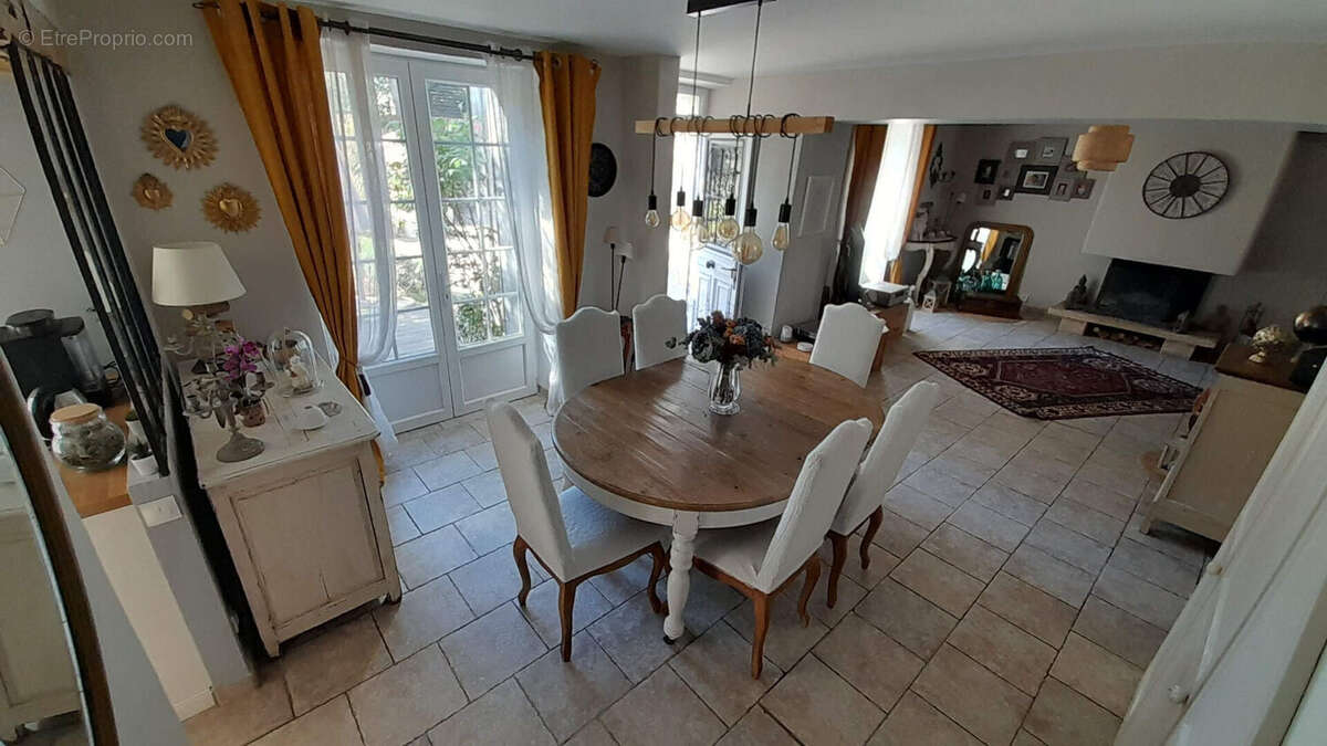 Maison à LIMOURS
