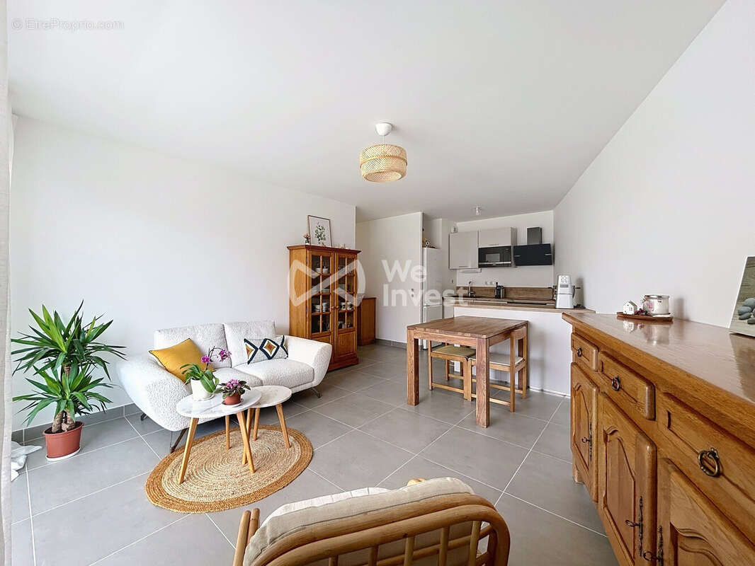 Appartement à MAUGUIO