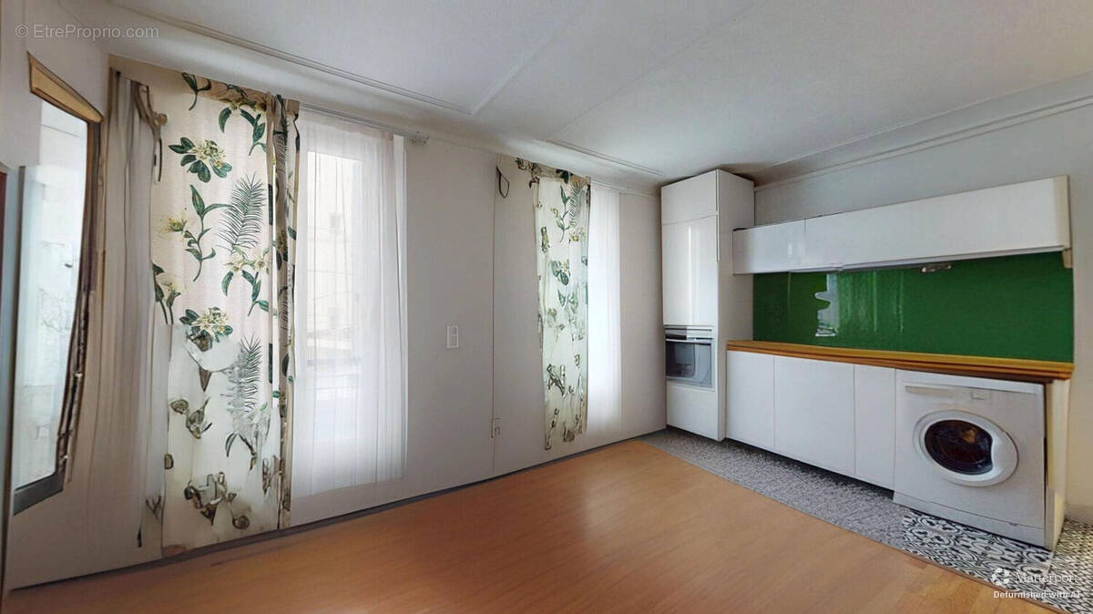 Appartement à PARIS-14E