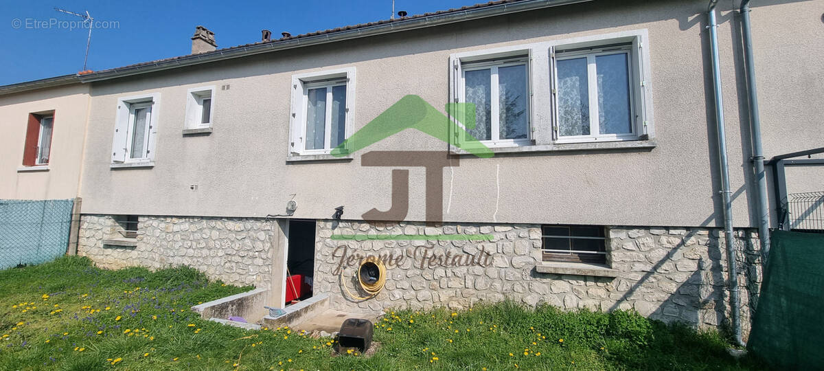 Maison à ARROU