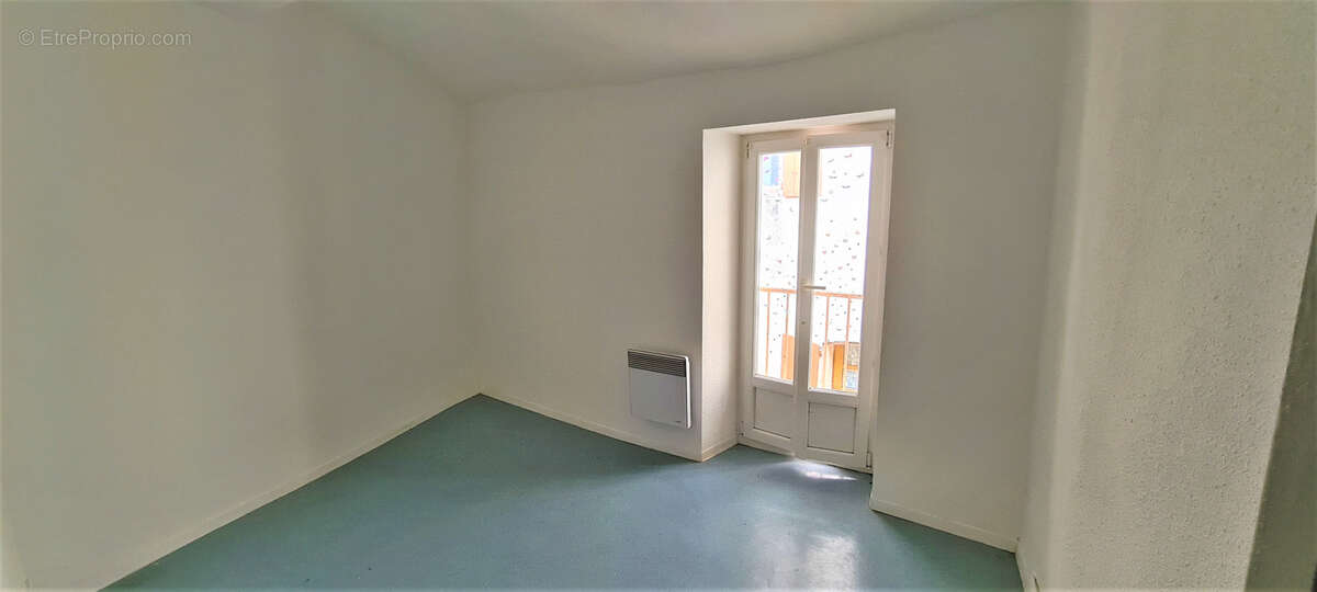Arles sur tech  a vendre maison de village de type t3 - photo 4