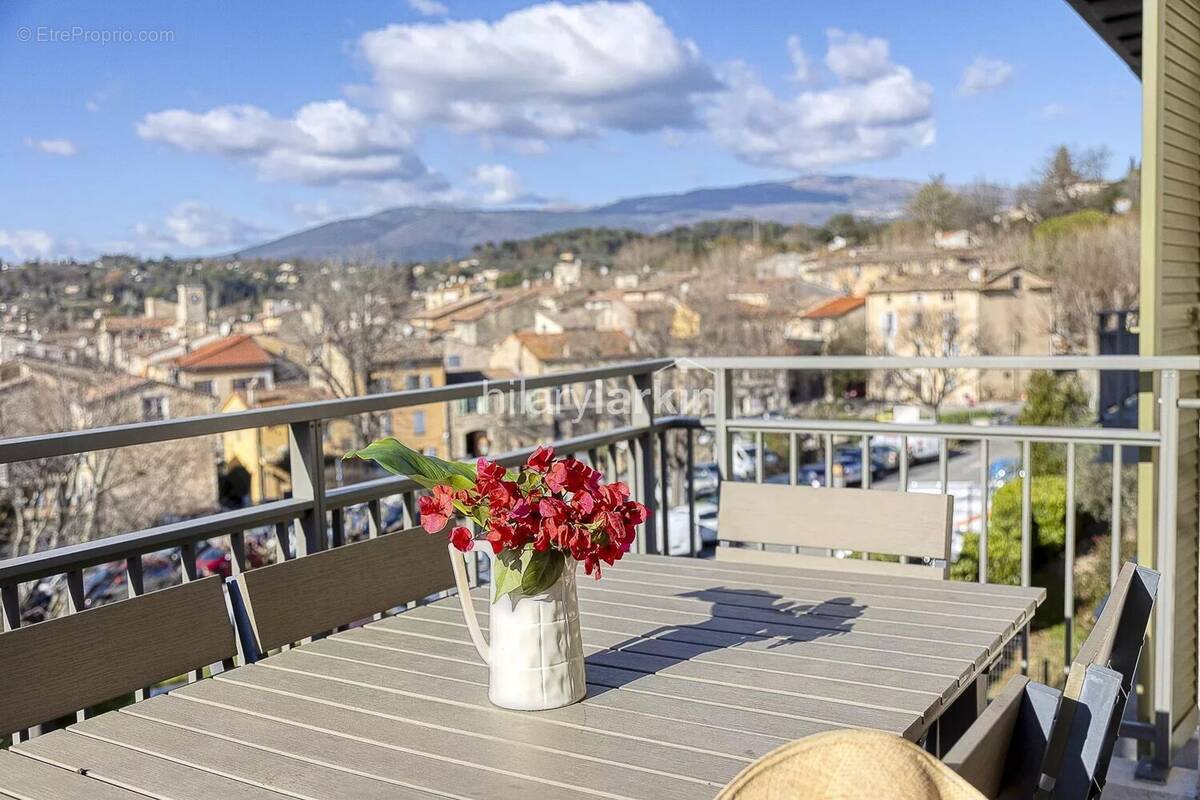 Appartement à VALBONNE