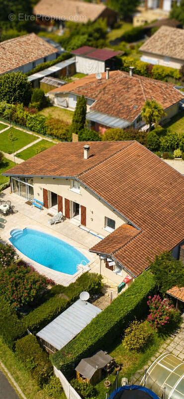 Maison 140 m² à Tosse  - photo 2
