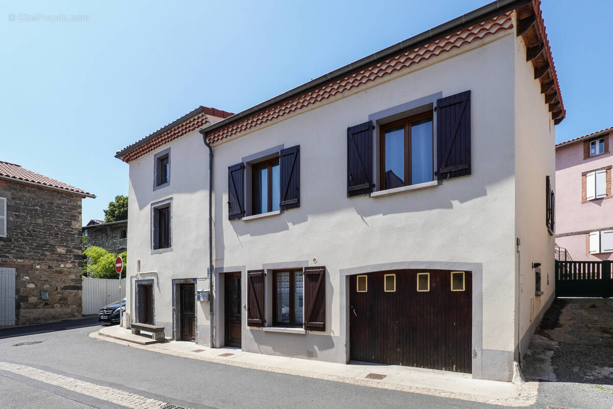 Maison à PONT-DU-CHATEAU