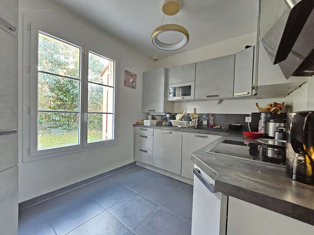 Maison à MAROLLES-EN-HUREPOIX