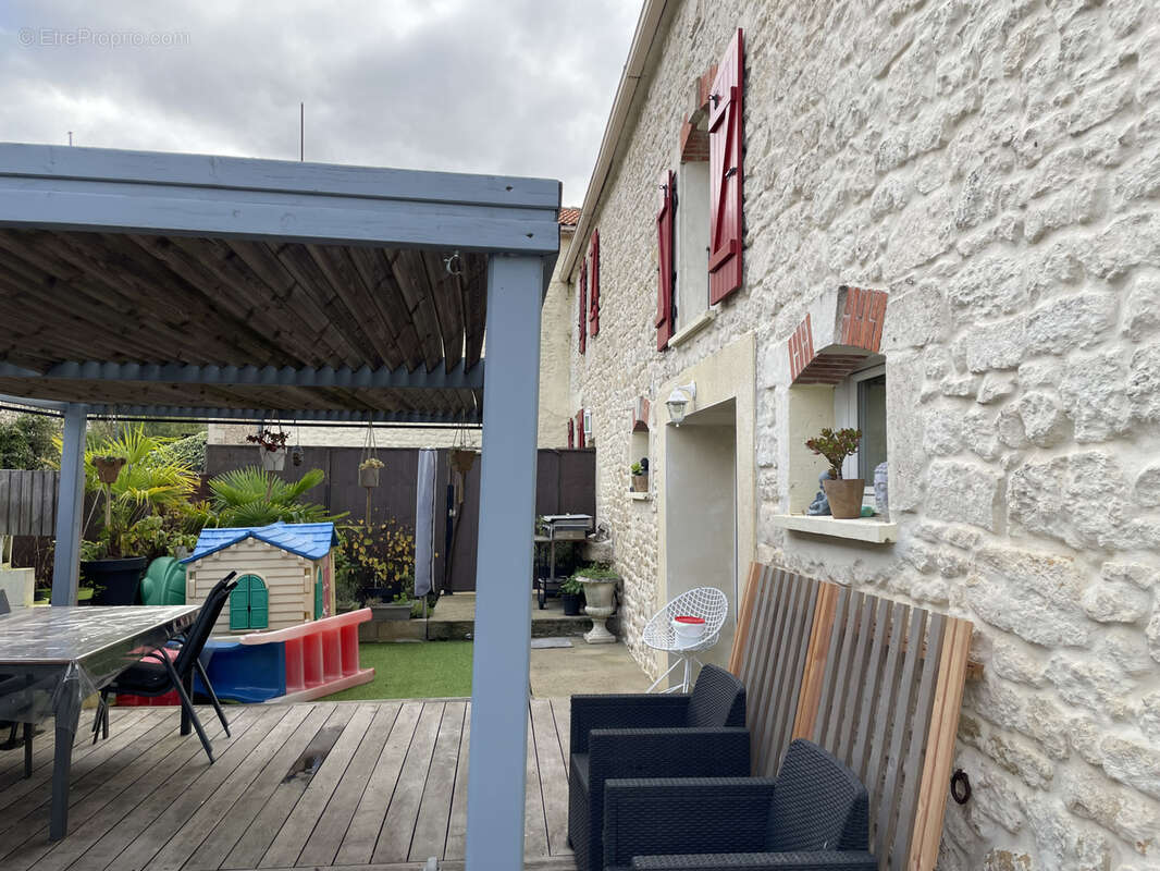 Maison à AIGREFEUILLE-D&#039;AUNIS