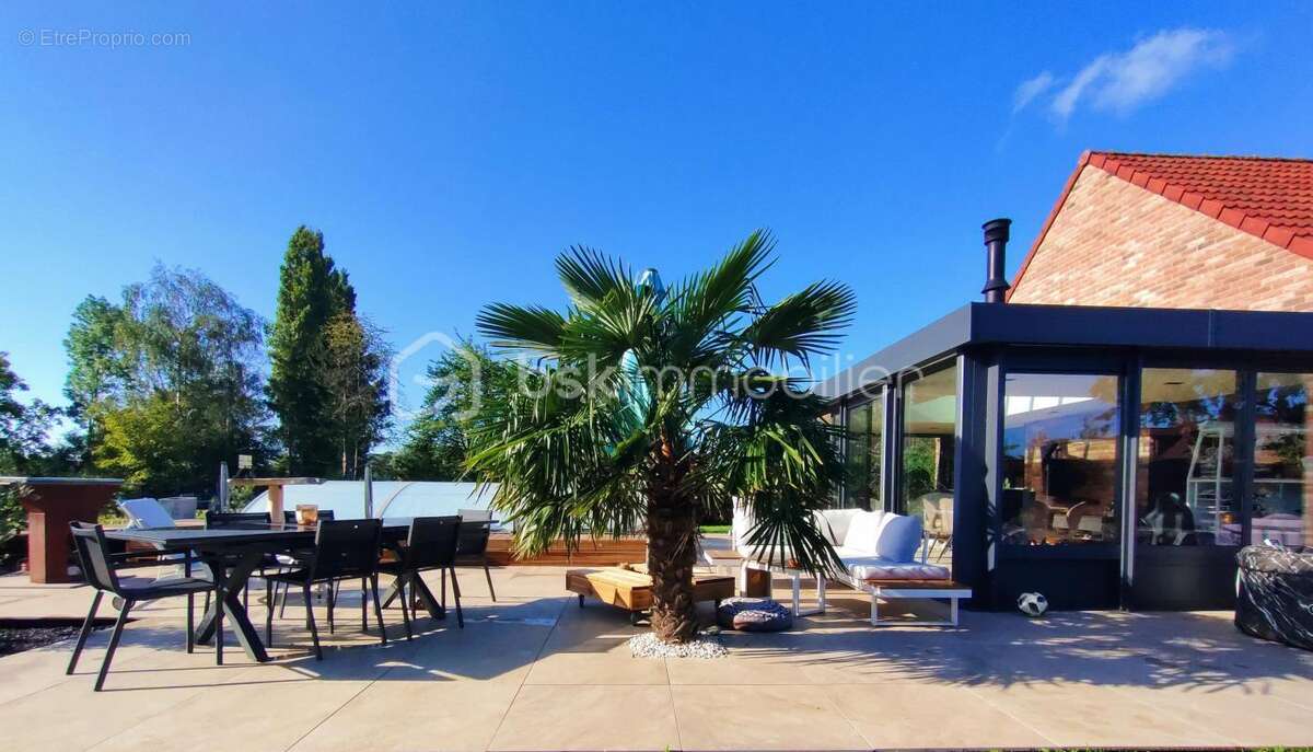 Maison à CAMPHIN-EN-CAREMBAULT