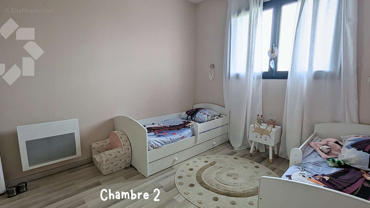 Villa neuve de plain pied avec piscine - photo 12