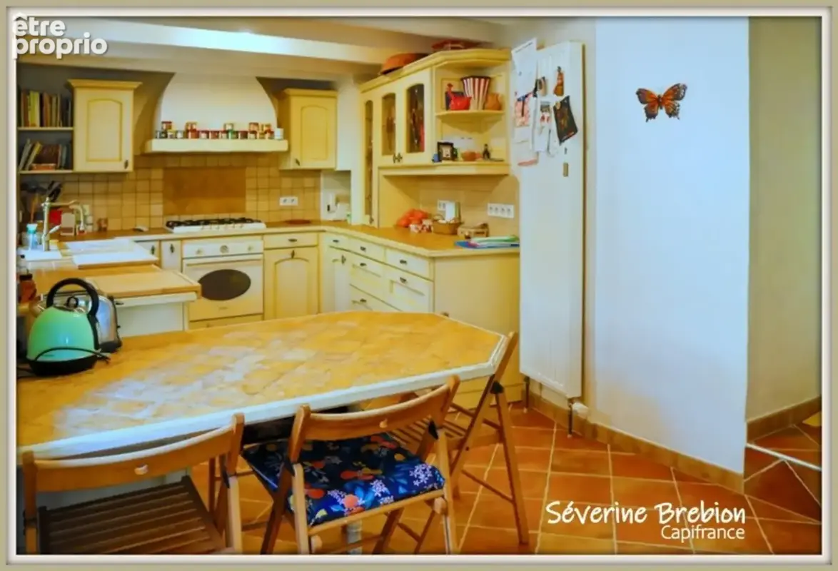  Maison rénovée en pierre de 166 m², 4 chambres, vaste séjour, dépendance, assainissement OK, avec ancien moulin et terrain de 1 - photo 4