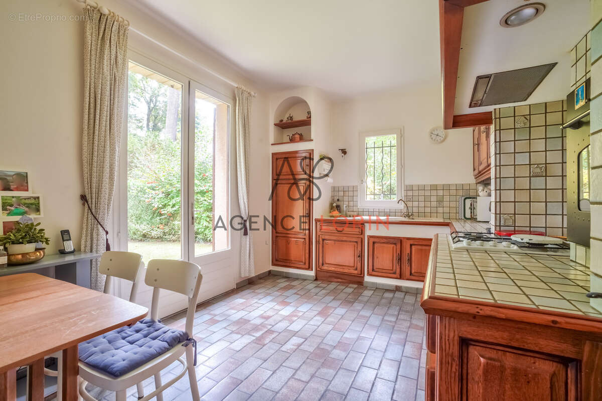 Maison à LE VESINET