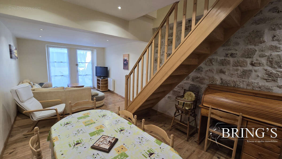 Maison à CASTELSAGRAT