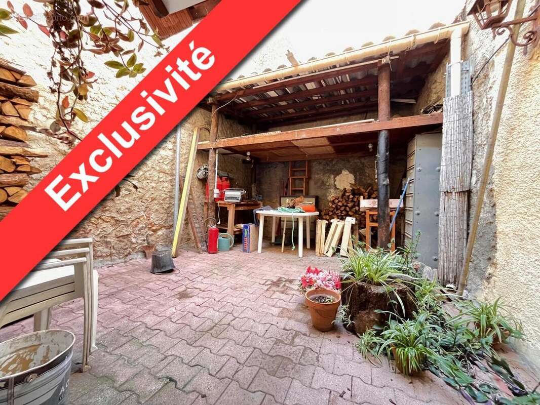   - Maison à FOURQUES