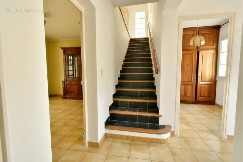 Maison à FONTVIEILLE