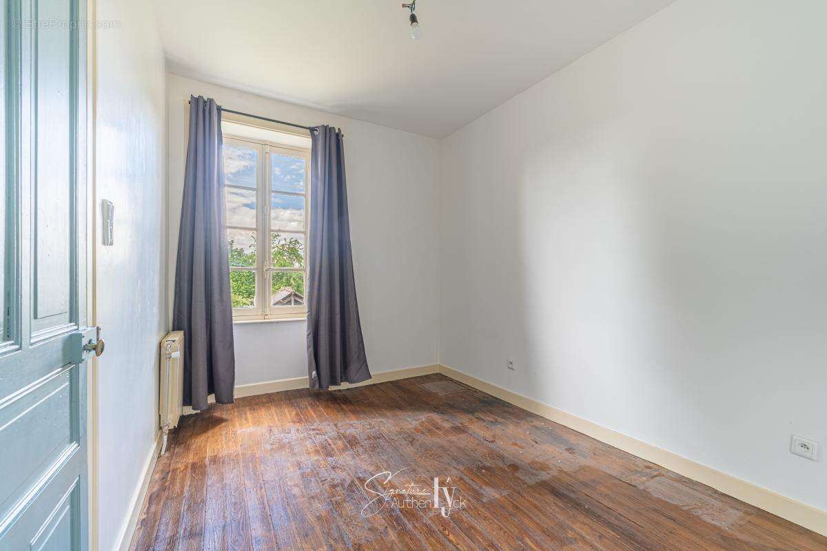 Maison 106 m² à Meuzac  - photo 6