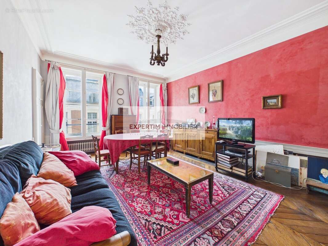 Appartement à VERSAILLES