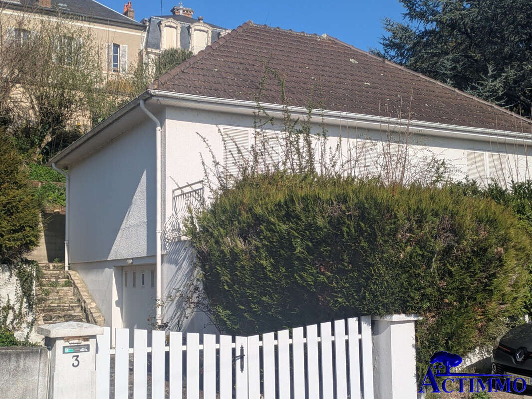 Maison à JOIGNY