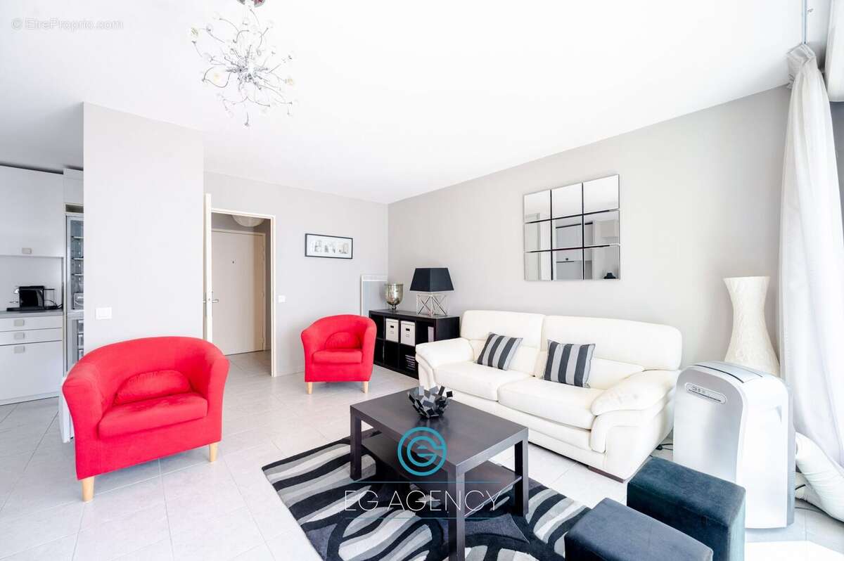 Appartement à MARSEILLE-5E