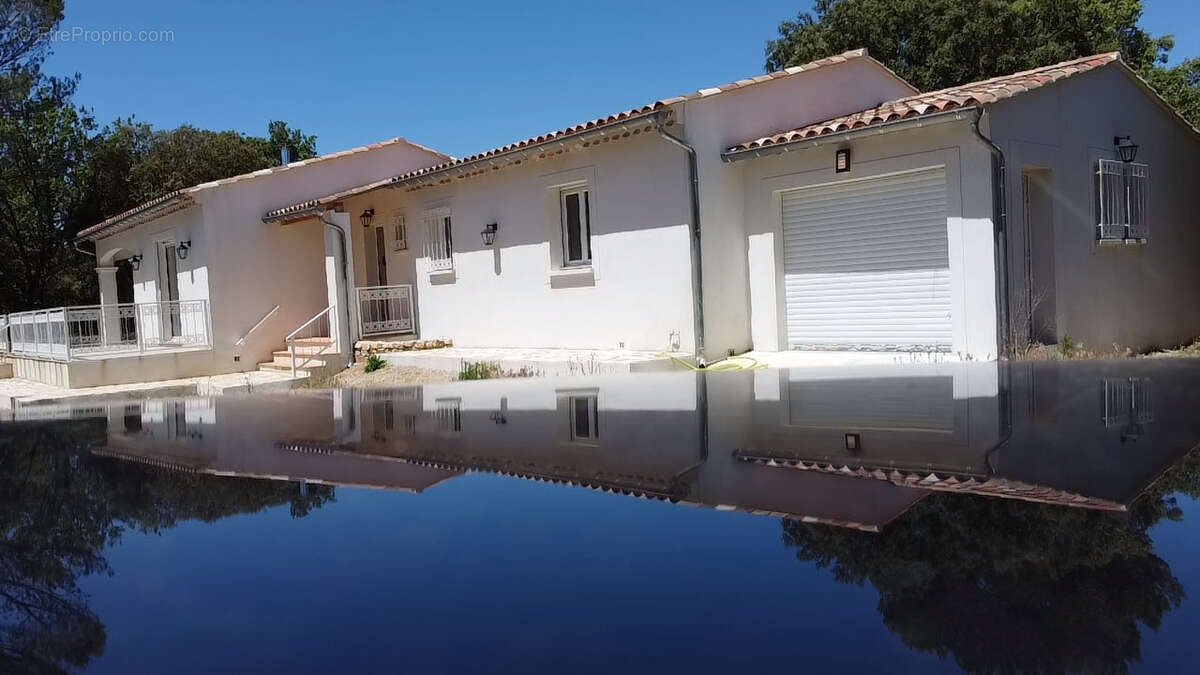 Maison à REGUSSE